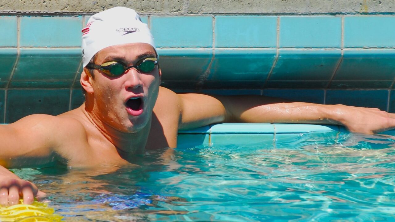 Tips berenang bagi pemula dewasa